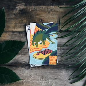 Jungle Fluss-Kreuzfahrt digitale Postkarte | Jurassic Park Digitale Kunst | WPA Postkarte | Postkarte | Jurassic Freizeitpark | Postkarte Wandbild
