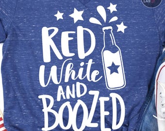 Rosso, bianco e alcolizzato PNG SVG, 4 luglio Svg Png, Grafica divertente per il 4 luglio, America, design per maglietta USA, sublimazione (download digitale)