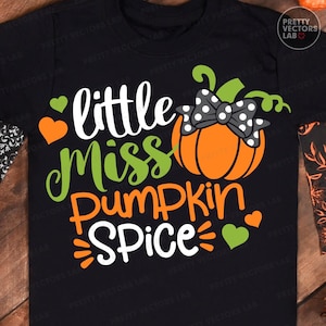 Pequeña Señorita Calabaza Especiada PNG SVG, Acción de Gracias para Niñas Svg Png, Calabaza Svg Png, Archivos de Corte de Otoño, Diseño de Camiseta para Niños, Bebé Svg, Sublimación Png