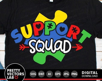 Pode incluir: Uma camiseta preta com um design de peça de quebra-cabeça colorida que diz "Support Squad". A peça do quebra-cabeça é feita de vermelho, amarelo, azul, verde e branco.