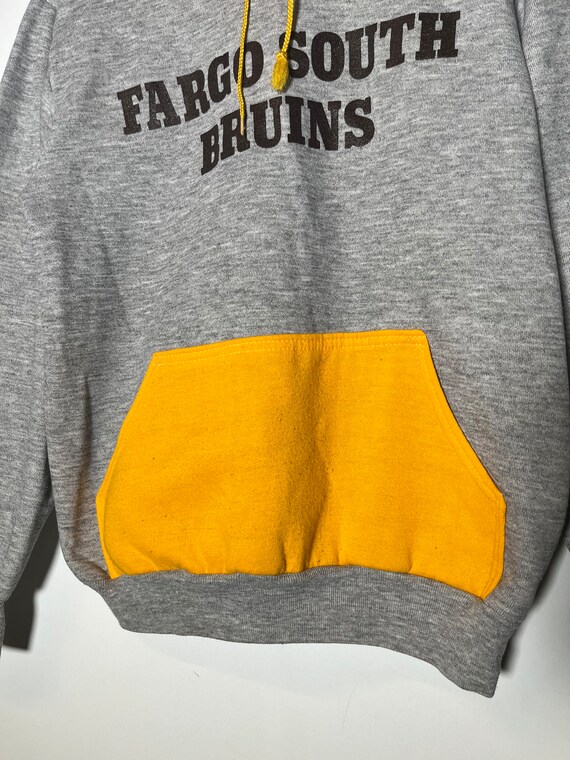 Vintage 70’s Fargo South Bruins Grey / Yellow Dra… - image 4