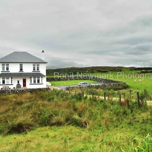 Lonely House on a hill Photo, House Landscape photography