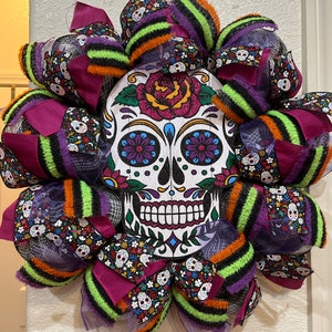 SUGAR SKULL WREATH, Day Of The Dead, Dia De Los Muertos, Chevron, Buffalo Check Deco Mesh, 24&quot; X 24&quot;, Halloween, Front Door, Home Decor