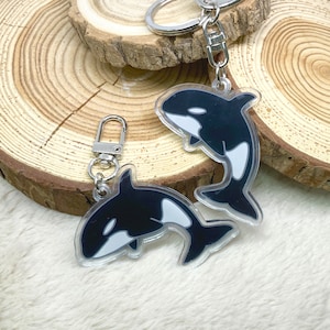 A killer whale acrylic key ring image 3