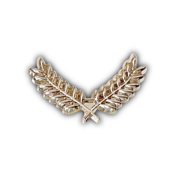 Laurel pin badge