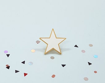 Color star pin-badge (White)