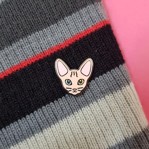 The Black Cat Pin-badge - Etsy