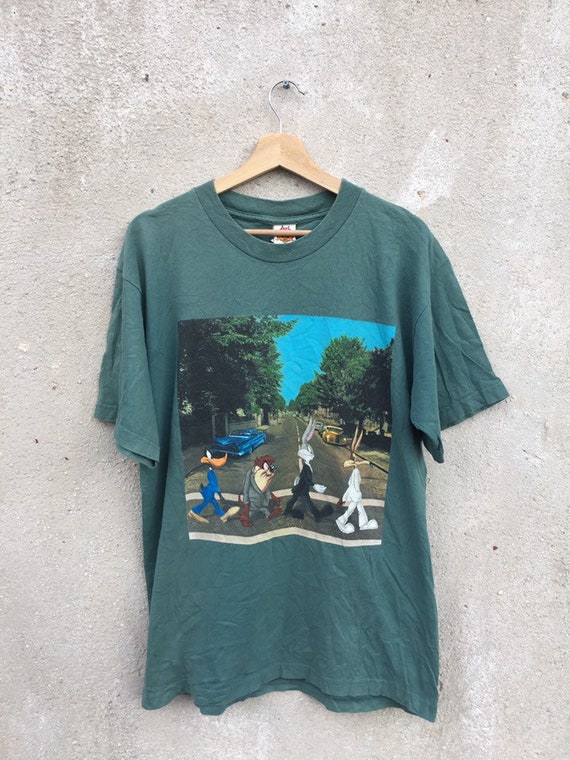 Vintage 90’s Looney T shirt/ vintage 90’s Looney T