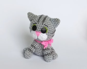 リアルなグレーの猫のかぎ針編みパターン：あみぐるみ子猫（PDF