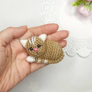 Amigurumi Cat Tutorial, Easy cat crochet pattern, Amigurumi pattern animals, Handmade brooch, Cat lover gift or child, Tiny brooch tutorial