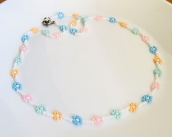 White floral seed bead necklace, Bohemian beaded choker, Y2K delicate daisy necklace, Dainty seed bead choker