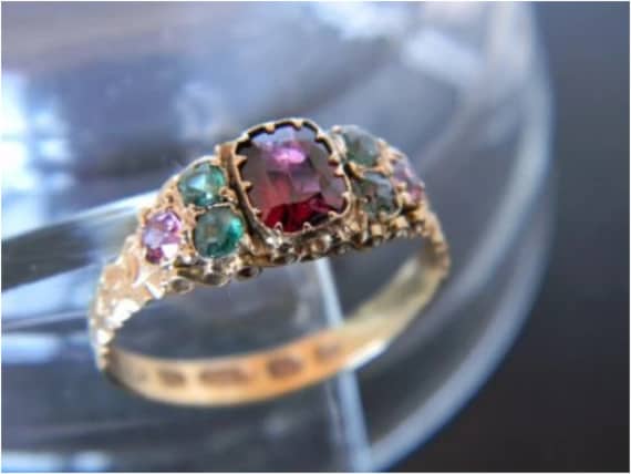 Antique Victorian 15ct Gold Garnet and Paste Ring!