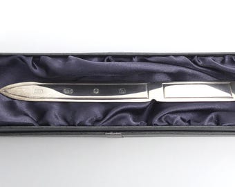ELIZABETH II FINE Silver Letter Opener London 2001 - 35 Grams
