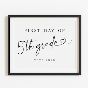 Minimalist First Day of 5th Grade Sign Printable, Modern Girls Back to School poster 2025, Photo prop, Digital file, Instant download S1