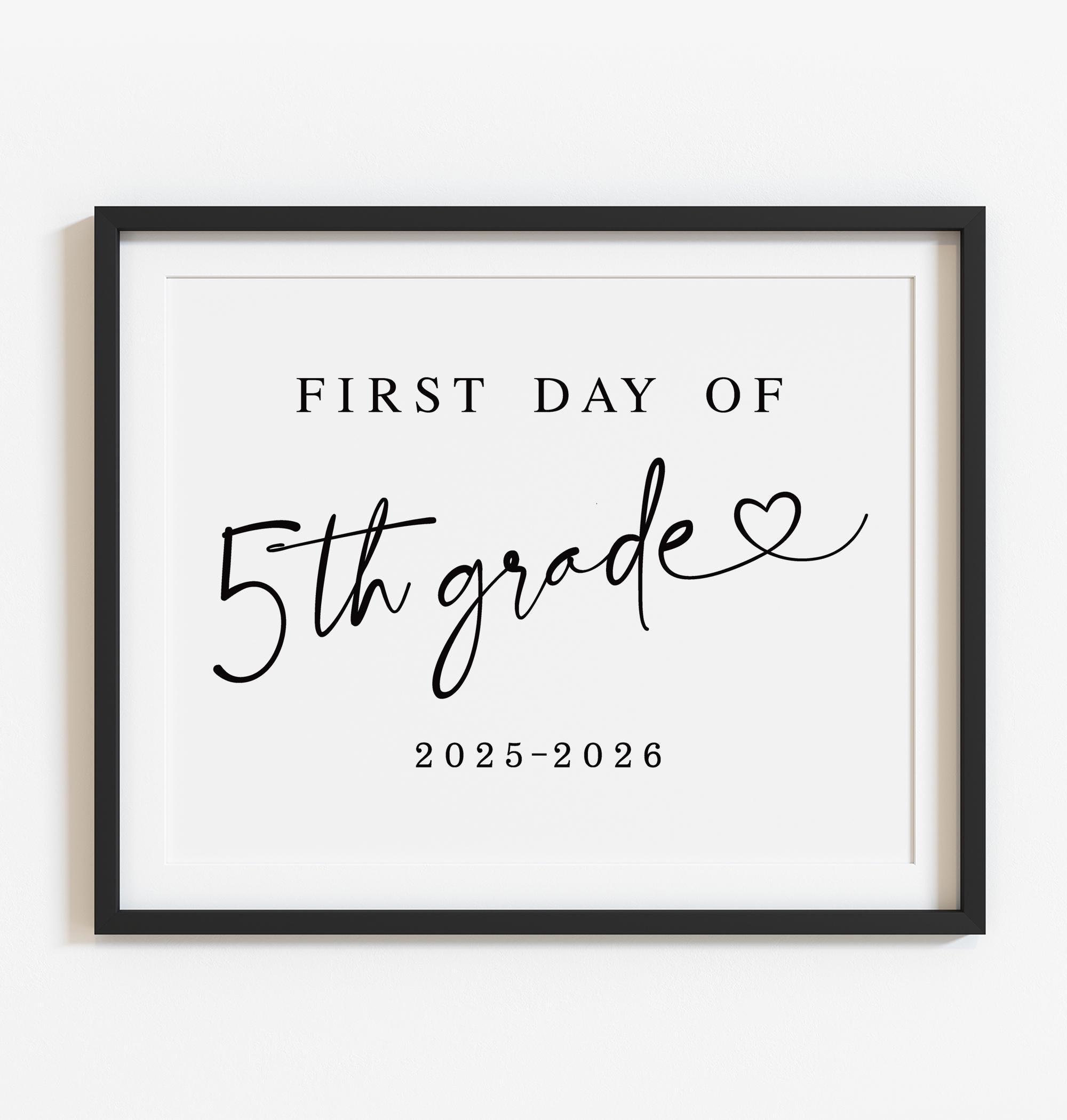 Minimalist First Day of 5th Grade Sign Printable, Modern Girls Back to School poster 2025, Photo prop, Digital file, Instant download S1