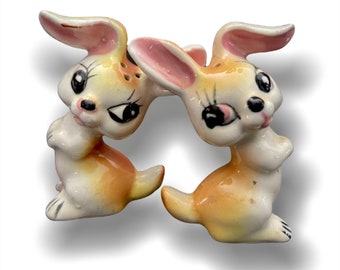 Vintage Bunnies Bunny Rabbit Big Eyes Salt & Pepper Shakers Mid Century Japan Anthropomorphic