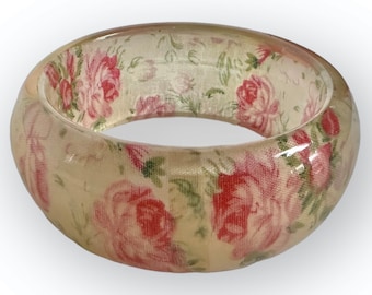 Thick Lucite Bangle Braclet with Rose Floral Fabric Inlay
