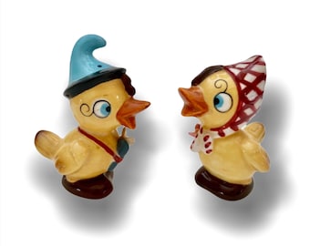 Adorable Ducks Salt & Pepper Shakers Japan Anthropomorphic