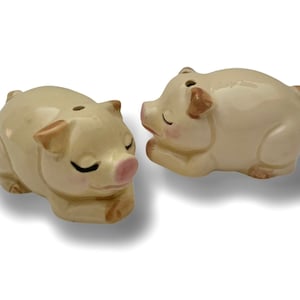 Adorable Sleeping Piggies Salt & Pepper Shakers Japan Anthropomorphic