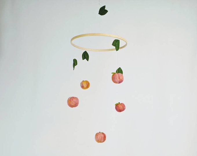 Felted Peach Baby Mobile - Felt Fruit Nursery Decor - Hanging Baby Mobile - Spinning Nursery Decor - Crib Hoop Hanging - Cot Mobile