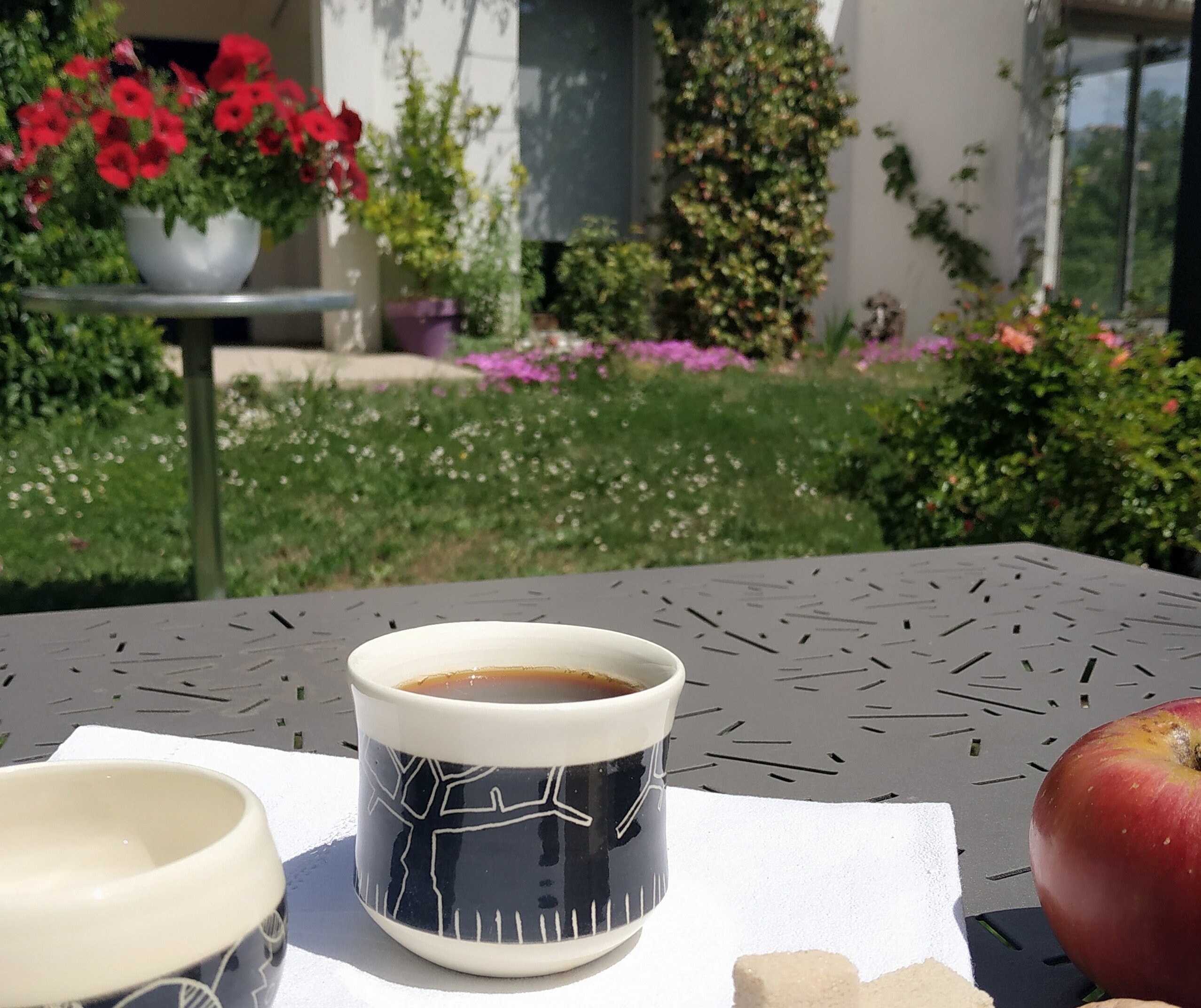 Tasse Céramique à Café, Capuccino, Thé, Lait, Mocca, Noisette Décor Noir et Blanc L'arbre Blanc, Des