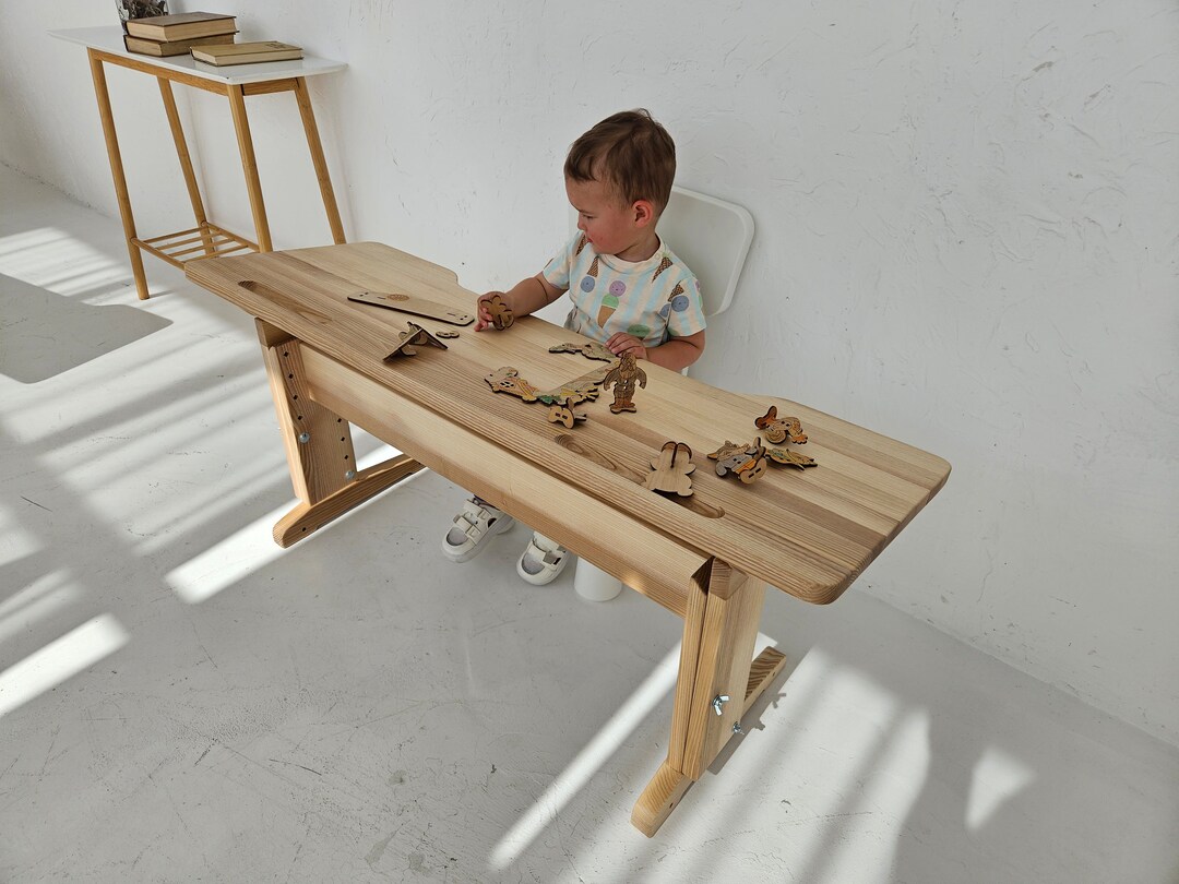 Adjustable Wooden Children's Table – Solid Wood Height-adjustable Desk ...