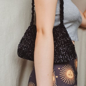crochet baguette bag