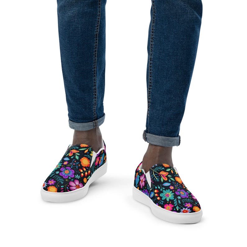 Mexican Flower Print Men’s slip-on canvas shoes, Men's Summer Shoes
