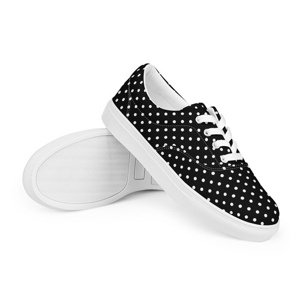 LACE-UP SNEAKERS IN BLACK CANVAS