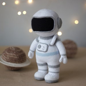 ASTRONAUT crochet pattern in English. Amigurumi Spaceman with the planet. Cosmonaut DIY. image 7