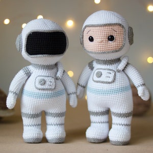 Astronaut toy space birthday gift for boy. Crochet astronaut with backpack. Spaceman. Moon man