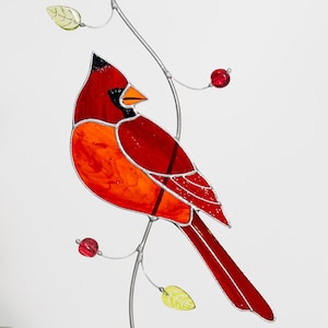 Kardinal Vogel Glasmalerei Ornament Suncatcher Geschenk zum Vatertag Symbol der Liebe Erinnerungsgeschenk für Haus und Garten Dekor