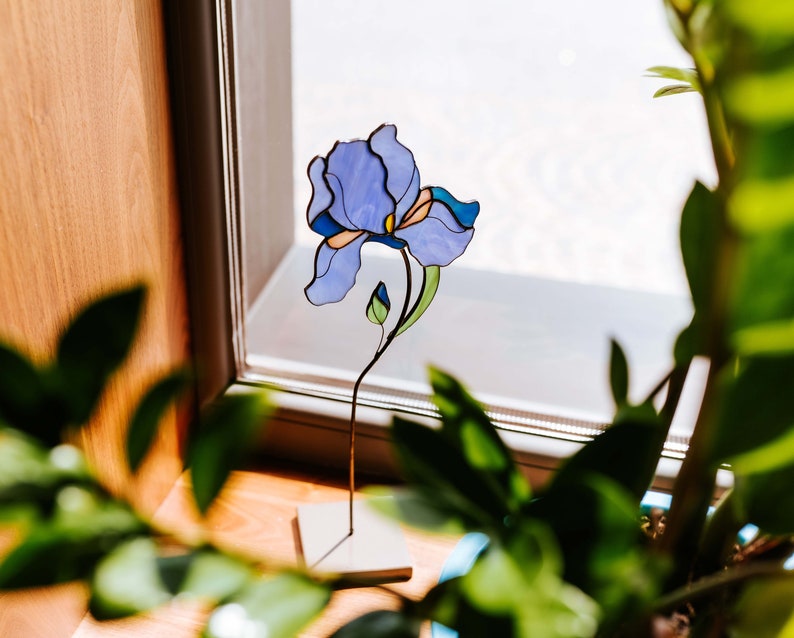 Stained glass Iris flower botanical art Leaves plant suncatcher Table decor for living room Mother's Day Gift 画像 6