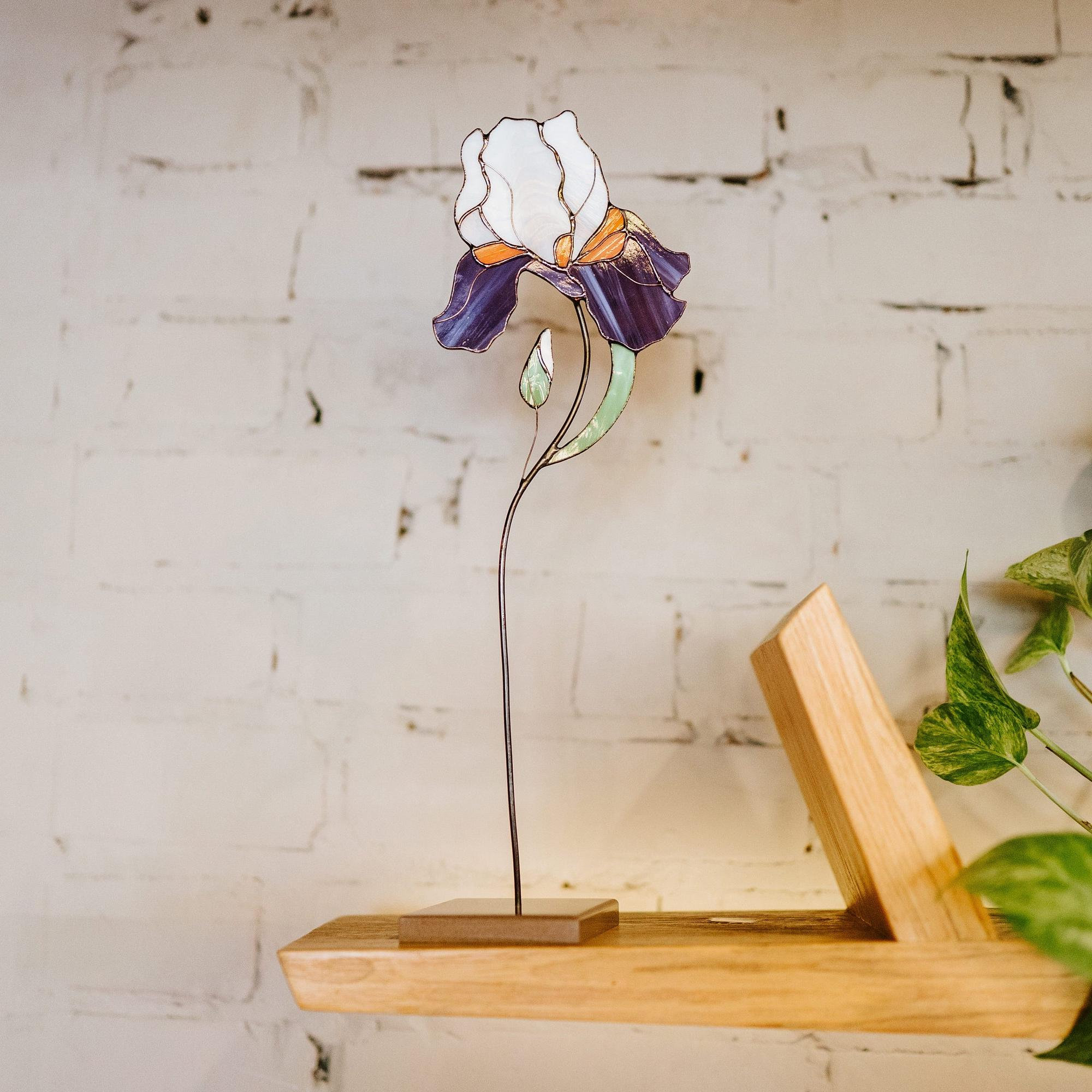 Iris in vero vetro colorato, decorazione da tavolo, regalo floreale per la mamma, decorazione per la casa, festa della mamma - Italia