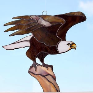 Bald Eagle Stained Glass Suncatcher Bird Window Hanging a Stunning Gift for Father&#39;s Day Brighten Any Space with This Beautiful Art