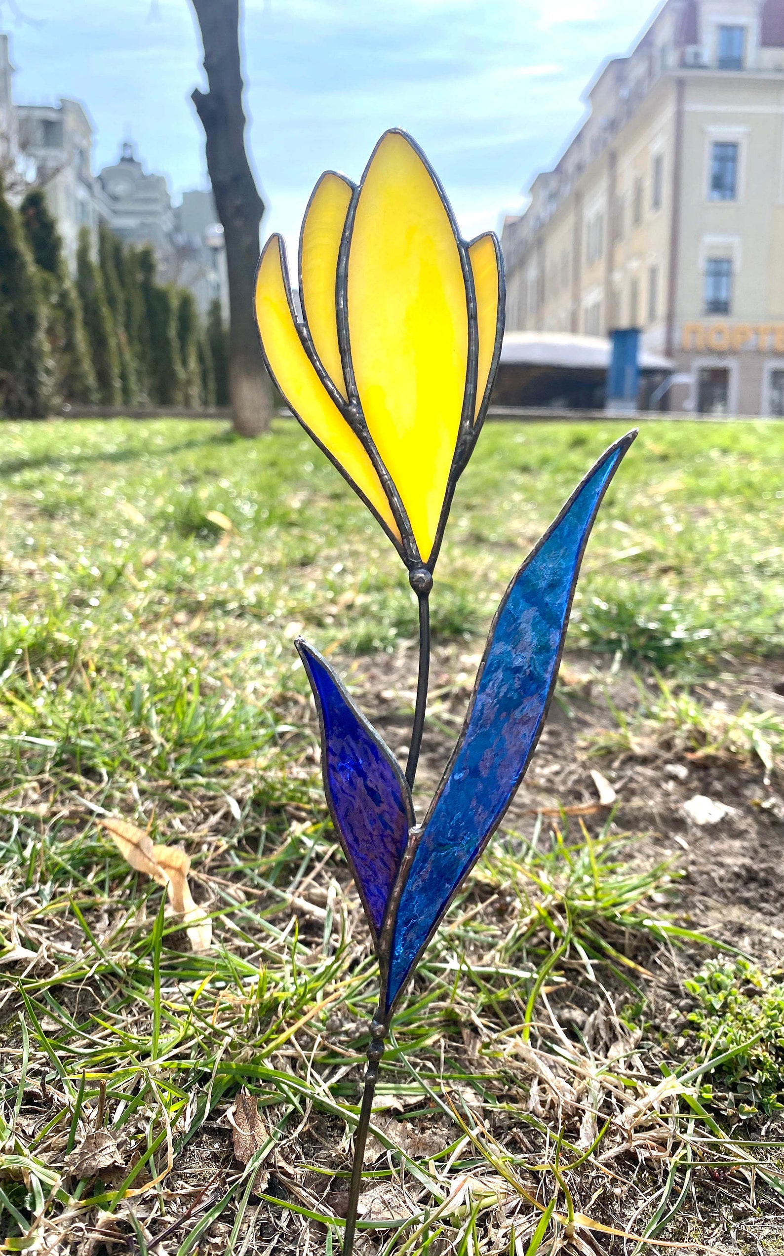 Stained Glass Garden Stake Glass Flower Blue Yellow Flower Etsy