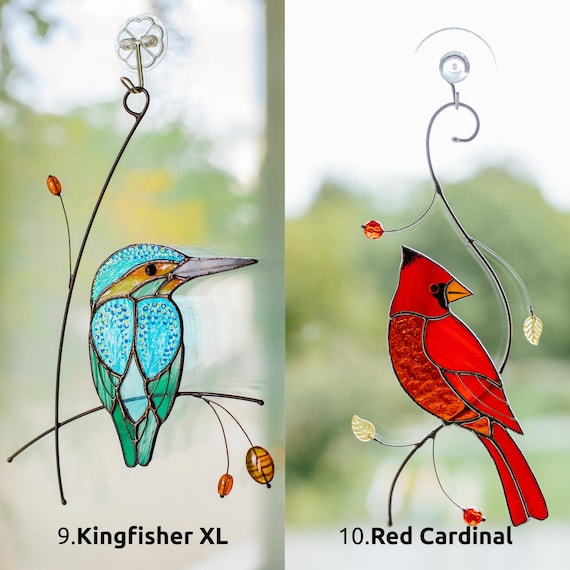 ステンドグラス　ピンク鳥とお花モチーフのサンキャッチャー ステンドグラスのハチドリサンキャッチャー：ピンクの花の窓辺の庭の