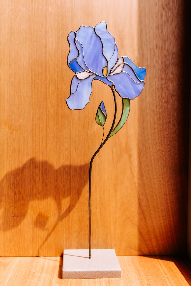 Stained glass Iris flower botanical art Leaves plant suncatcher Table decor for living room Mother's Day Gift 画像 2