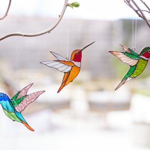 Hummingbird suncatcher window hangings Set of 3 hummingbirds Bird lover gift Stained glass decor Gift for mom Glass bird decor image 1