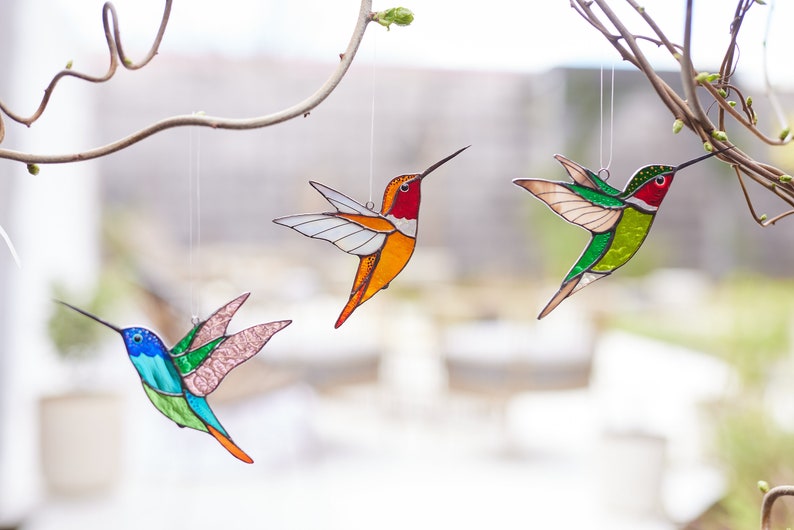 Hummingbird suncatcher window hangings Set of 3 hummingbirds Bird lover gift Stained glass decor Gift for mom Glass bird decor image 1