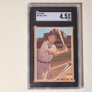 Nellie Fox 1962 Topps Baseball Card graded SGC 4.5 Very Good-Excellent