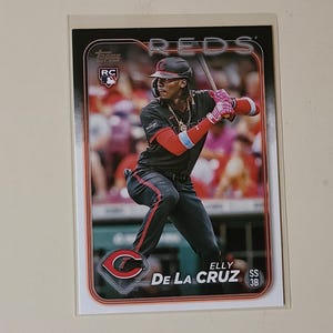 Tarjeta de béisbol de novato Elly De La Cruz 2024 Topps RC
