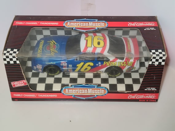 1996 NASCAR #16 Ted Musgrave the Family Channel Thunderbird (1:18
