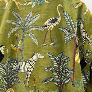 Grüner Dschungel-Print Samt-Kimono-Roben, Morgentee-Samtmantel, Brautjungfern-Robe, Frauen tragen Baumwoll-Samt-Robe, Samtjacke, Braut-Robe Bild 2