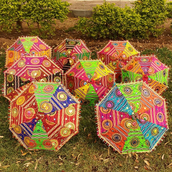 vintage umbrellas for wedding