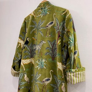 Groene jungle print fluwelen kimono gewaden, ochtend thee fluwelen jas, bruidsmeisje gewaad, vrouwen dragen katoen fluwelen gewaad, fluwelen jasje, bruidsgewaad afbeelding 3