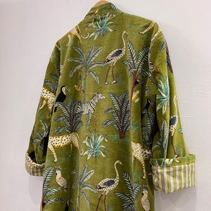 Green Jungle Print Velvet Kimono Robes, Morning Tea Velvet Coat, Bridesmaid Robe, Women Wear Cotton Velvet robe, Velvet Jacket, Bridal Robe zdjęcie 3