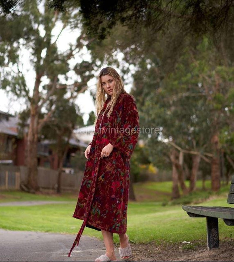 Túnicas de kimono de terciopelo con estampado de selva verde, abrigo de terciopelo de té de la mañana, bata de dama de honor, las mujeres usan bata de terciopelo de algodón, chaqueta de terciopelo, bata de novia Red Wine Color Bird