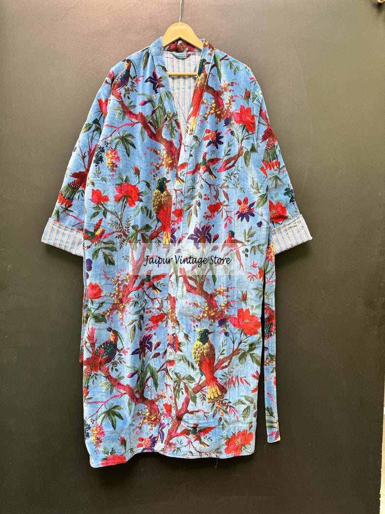 Grüner Dschungel-Print Samt-Kimono-Roben, Morgentee-Samtmantel, Brautjungfern-Robe, Frauen tragen Baumwoll-Samt-Robe, Samtjacke, Braut-Robe Blue Bird