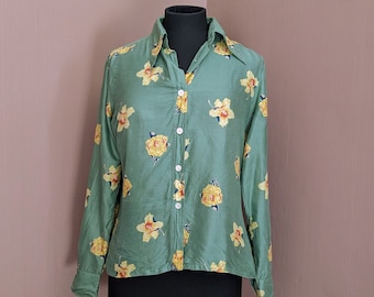 floral silk Lavelli blouse, mint green with yellow flowers, size S, 1980's fashion